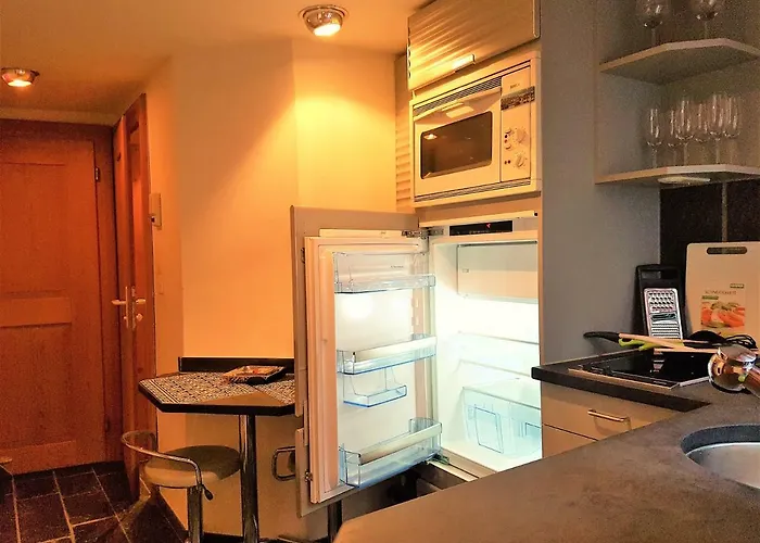 Flat Rennweg 8001 * Zurich