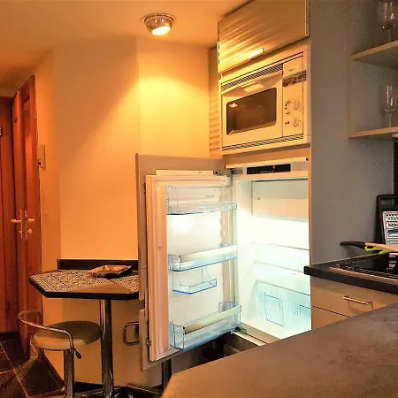 Flat Rennweg 8001 * Zürich